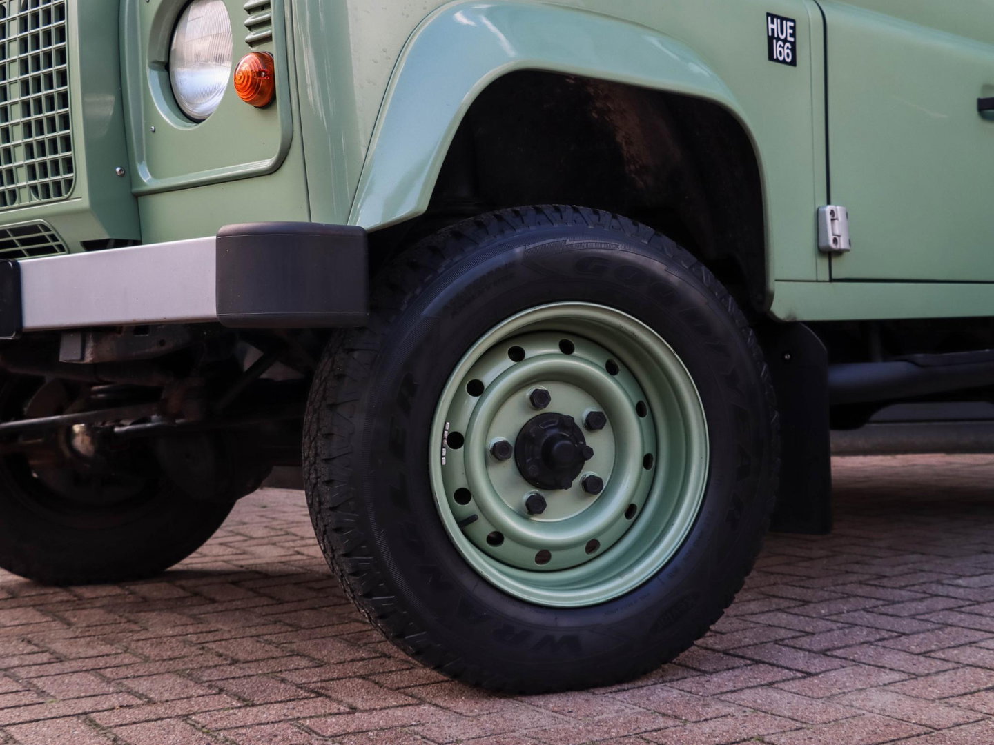 Land Rover Defender 2.0 MPI 90 Heritage | UNIEK