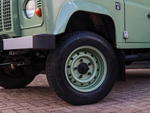 Land Rover Defender 2.0 MPI 90 Heritage | UNIEK