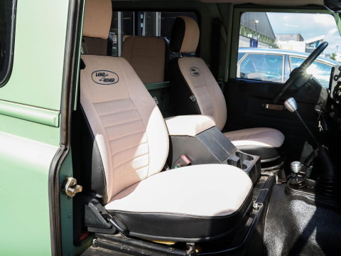 Land Rover Defender 2.0 MPI 90 Heritage | UNIEK