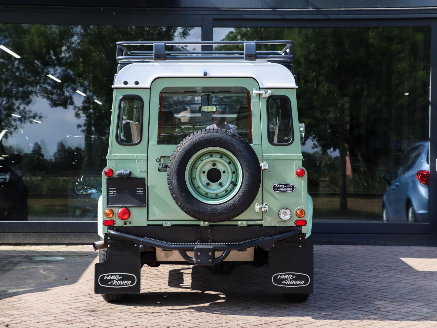 Land Rover Defender 2.0 MPI 90 Heritage | UNIEK