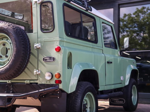 Land Rover Defender 2.0 MPI 90 Heritage | UNIEK