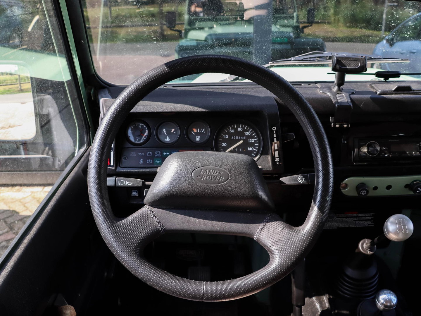 Land Rover Defender 2.0 MPI 90 Heritage | UNIEK