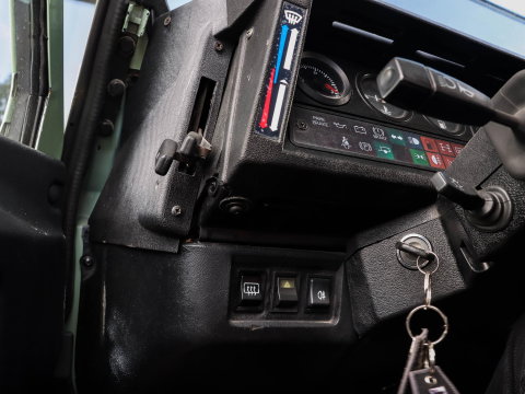 Land Rover Defender 2.0 MPI 90 Heritage | UNIEK