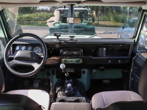 Land Rover Defender 2.0 MPI 90 Heritage | UNIEK