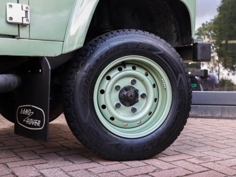 Land Rover Defender 2.0 MPI 90 Heritage | UNIEK