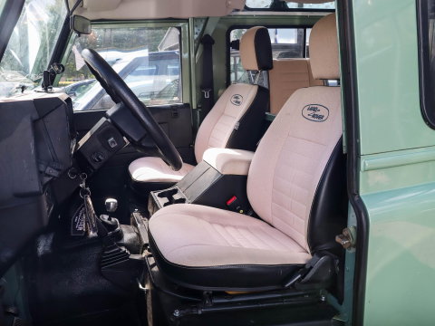 Land Rover Defender 2.0 MPI 90 Heritage | UNIEK
