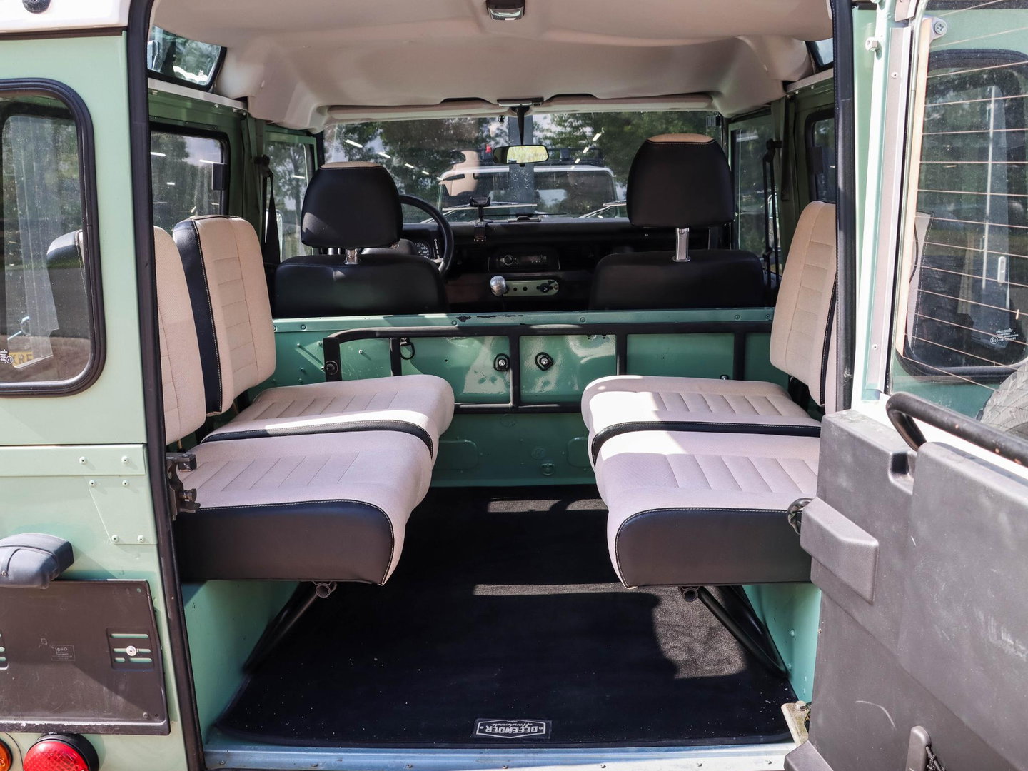 Land Rover Defender 2.0 MPI 90 Heritage | UNIEK