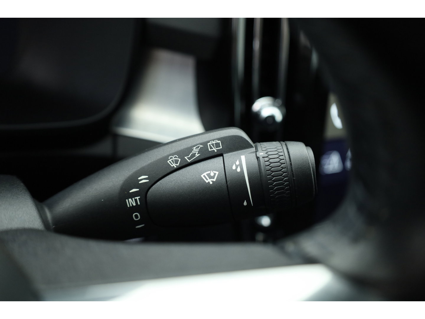 Volvo XC40 1.5 T3 R-Design | RIJKLAAR!! | Leer |  Keyless | Camera | Apple Carplay
