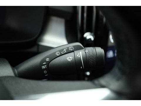 Volvo XC40 1.5 T3 R-Design | RIJKLAAR!! | Leer |  Keyless | Camera | Apple Carplay