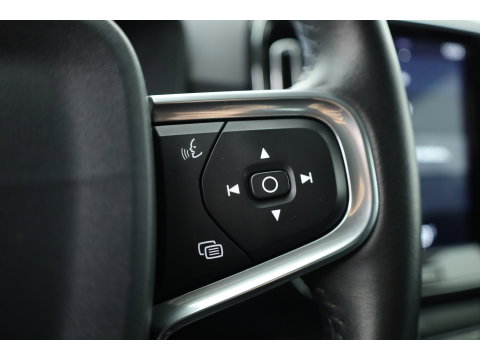 Volvo XC40 1.5 T3 R-Design | RIJKLAAR!! | Leer |  Keyless | Camera | Apple Carplay