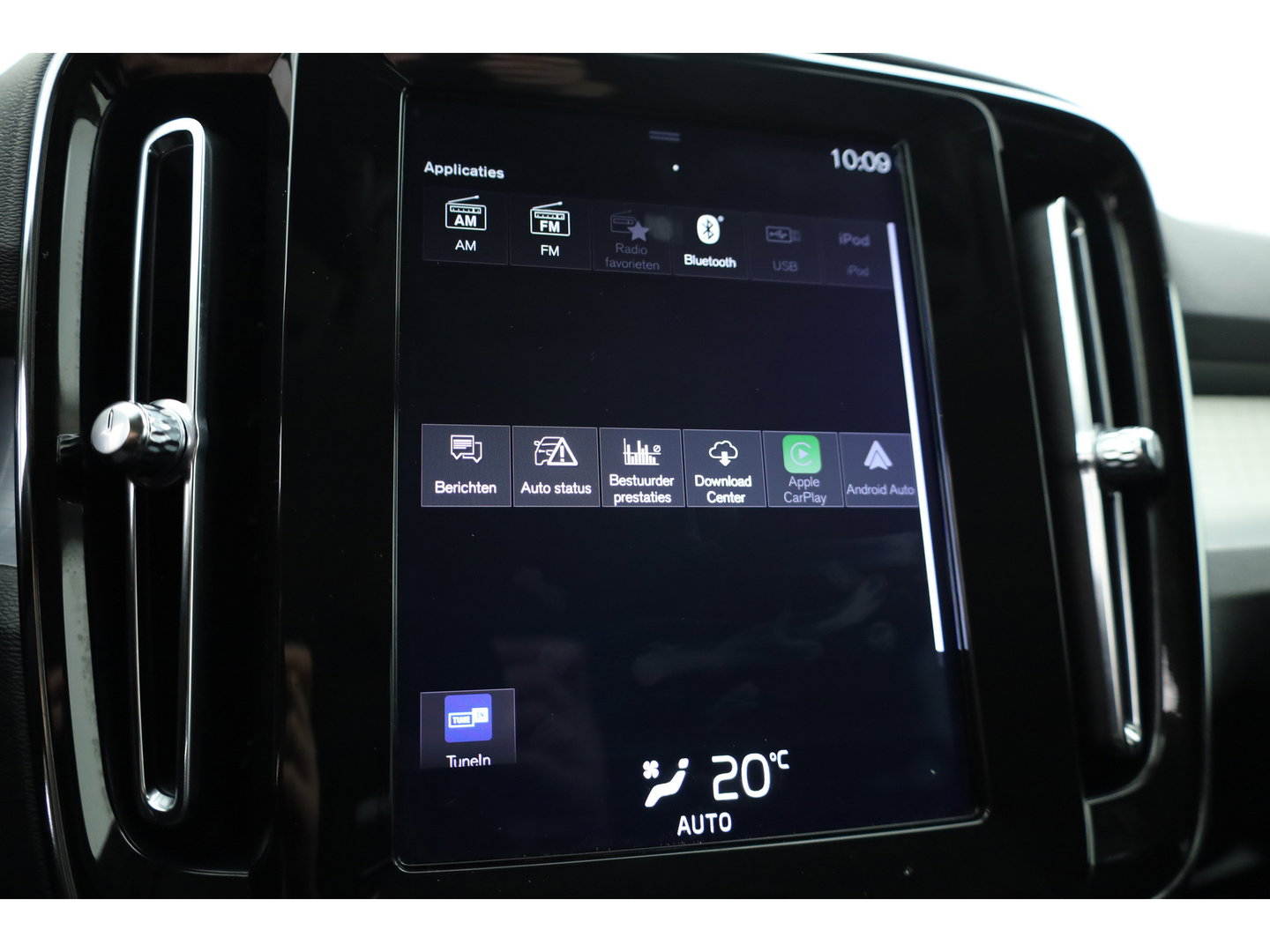 Volvo XC40 1.5 T3 R-Design | RIJKLAAR!! | Leer |  Keyless | Camera | Apple Carplay