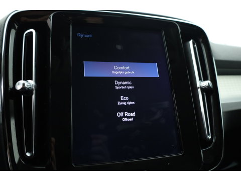 Volvo XC40 1.5 T3 R-Design | RIJKLAAR!! | Leer |  Keyless | Camera | Apple Carplay