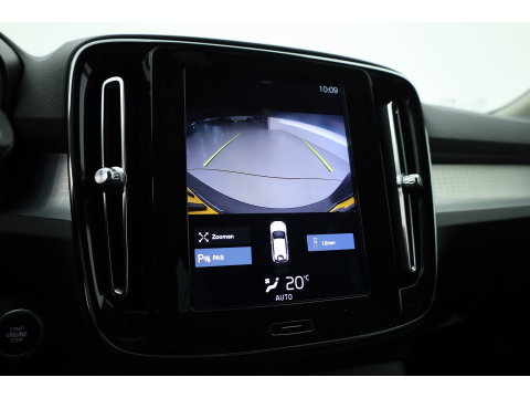 Volvo XC40 1.5 T3 R-Design | RIJKLAAR!! | Leer |  Keyless | Camera | Apple Carplay