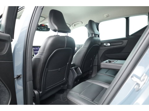 Volvo XC40 1.5 T3 R-Design | RIJKLAAR!! | Leer |  Keyless | Camera | Apple Carplay