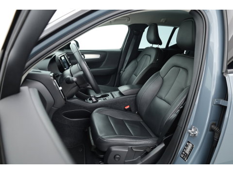 Volvo XC40 1.5 T3 R-Design | RIJKLAAR!! | Leer |  Keyless | Camera | Apple Carplay