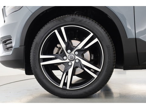 Volvo XC40 1.5 T3 R-Design | RIJKLAAR!! | Leer |  Keyless | Camera | Apple Carplay