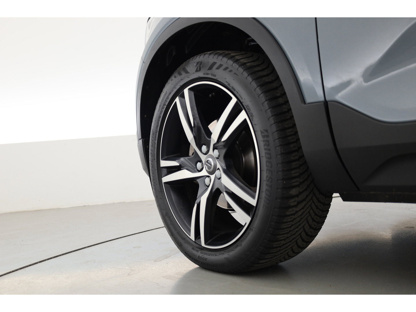 Volvo XC40 1.5 T3 R-Design | RIJKLAAR!! | Leer |  Keyless | Camera | Apple Carplay