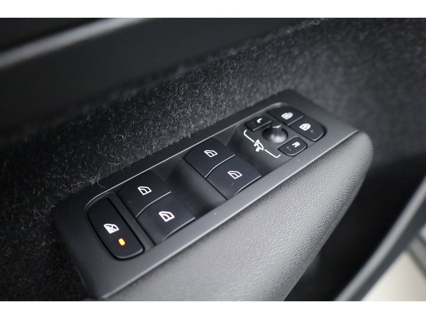 Volvo XC40 1.5 T3 R-Design | RIJKLAAR!! | Leer |  Keyless | Camera | Apple Carplay