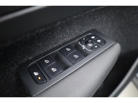 Volvo XC40 1.5 T3 R-Design | RIJKLAAR!! | Leer |  Keyless | Camera | Apple Carplay