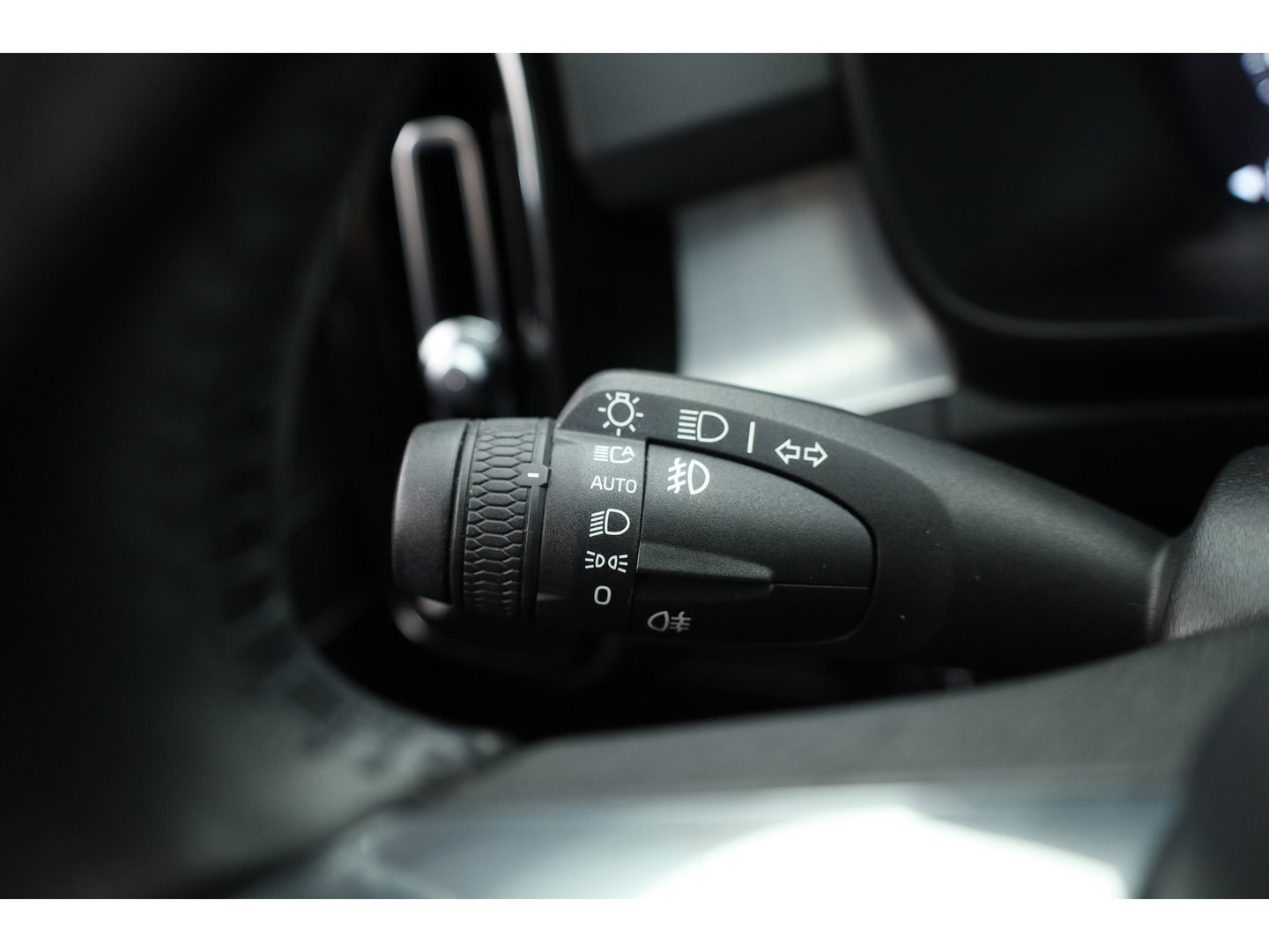 Volvo XC40 1.5 T3 R-Design | RIJKLAAR!! | Leer |  Keyless | Camera | Apple Carplay
