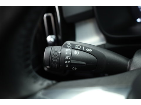 Volvo XC40 1.5 T3 R-Design | RIJKLAAR!! | Leer |  Keyless | Camera | Apple Carplay