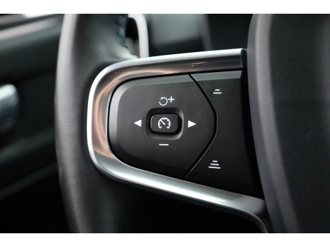 Volvo XC40 1.5 T3 R-Design | RIJKLAAR!! | Leer |  Keyless | Camera | Apple Carplay
