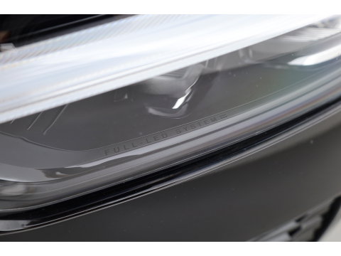 Volvo XC60 2.0 T6 Plug-in hybrid AWD Plus Black Edition | Pano-dak | Trekhaak | 360 camera | H&K Audio |