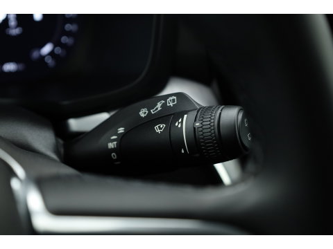 Volvo V60 2.0 B3 Core Prijs rijklaar | Trekhaak | Stoel + stuurverw. | ACC | Dodehoek (Blis) |