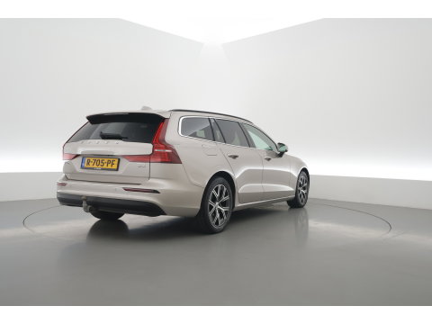 Volvo V60 2.0 B3 Core Prijs rijklaar | Trekhaak | Stoel + stuurverw. | ACC | Dodehoek (Blis) |
