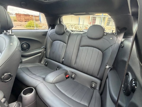 MINI Cooper 1.5 Cooper 60 Years Edition Pano|Harman&Kardon|Leder|Carplay|Keyless|136PK