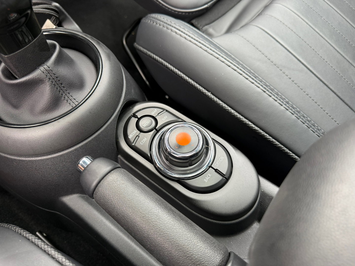 MINI Cooper 1.5 Cooper 60 Years Edition Pano|Harman&Kardon|Leder|Carplay|Keyless|136PK