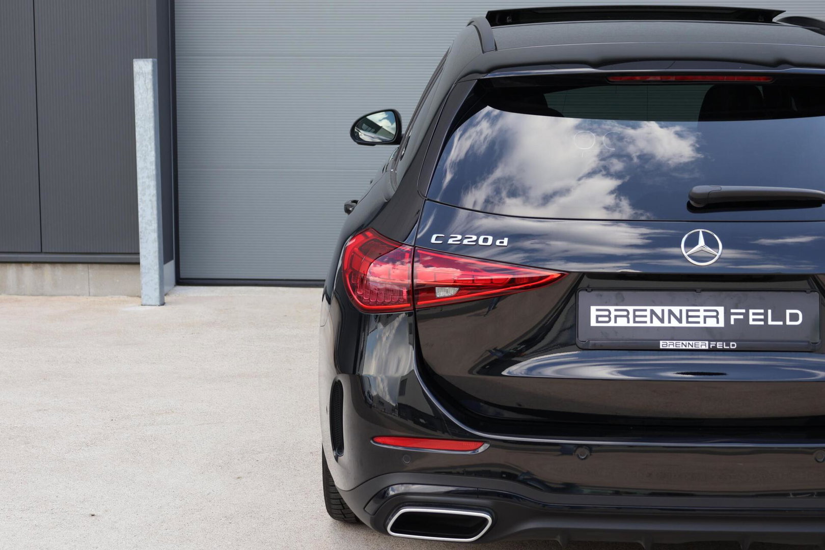 Mercedes-Benz C-Klasse Estate 220 d AMG Line / Panoramadak / Burmester Surround / Massage Stoelen / Night Pakket / Trekhaak Wegklapbaar