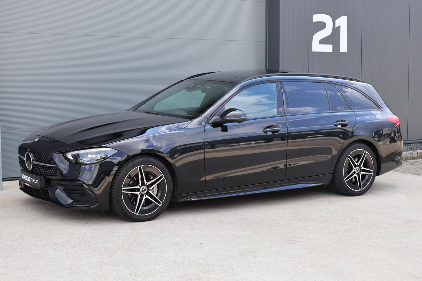 Mercedes-Benz C-Klasse Estate 220 d AMG Line / Panoramadak / Burmester Surround / Massage Stoelen / Night Pakket / Trekhaak Wegklapbaar