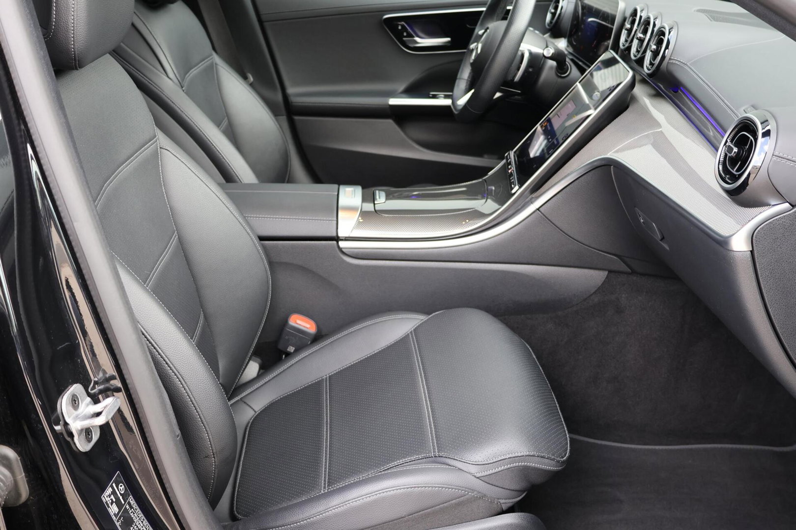 Mercedes-Benz C-Klasse Estate 220 d AMG Line / Panoramadak / Burmester Surround / Massage Stoelen / Night Pakket / Trekhaak Wegklapbaar