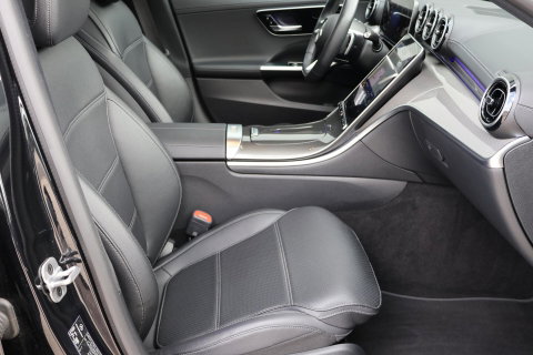 Mercedes-Benz C-Klasse Estate 220 d AMG Line / Panoramadak / Burmester Surround / Massage Stoelen / Night Pakket / Trekhaak Wegklapbaar
