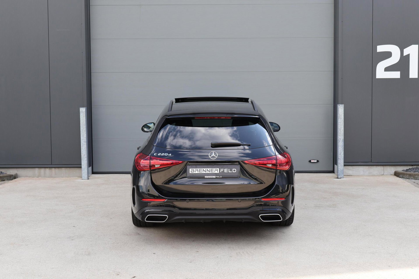 Mercedes-Benz C-Klasse Estate 220 d AMG Line / Panoramadak / Burmester Surround / Massage Stoelen / Night Pakket / Trekhaak Wegklapbaar