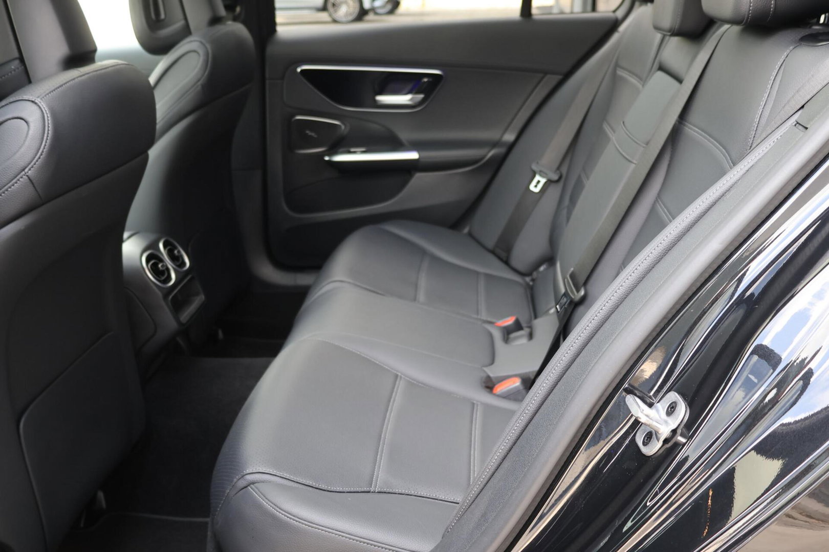 Mercedes-Benz C-Klasse Estate 220 d AMG Line / Panoramadak / Burmester Surround / Massage Stoelen / Night Pakket / Trekhaak Wegklapbaar