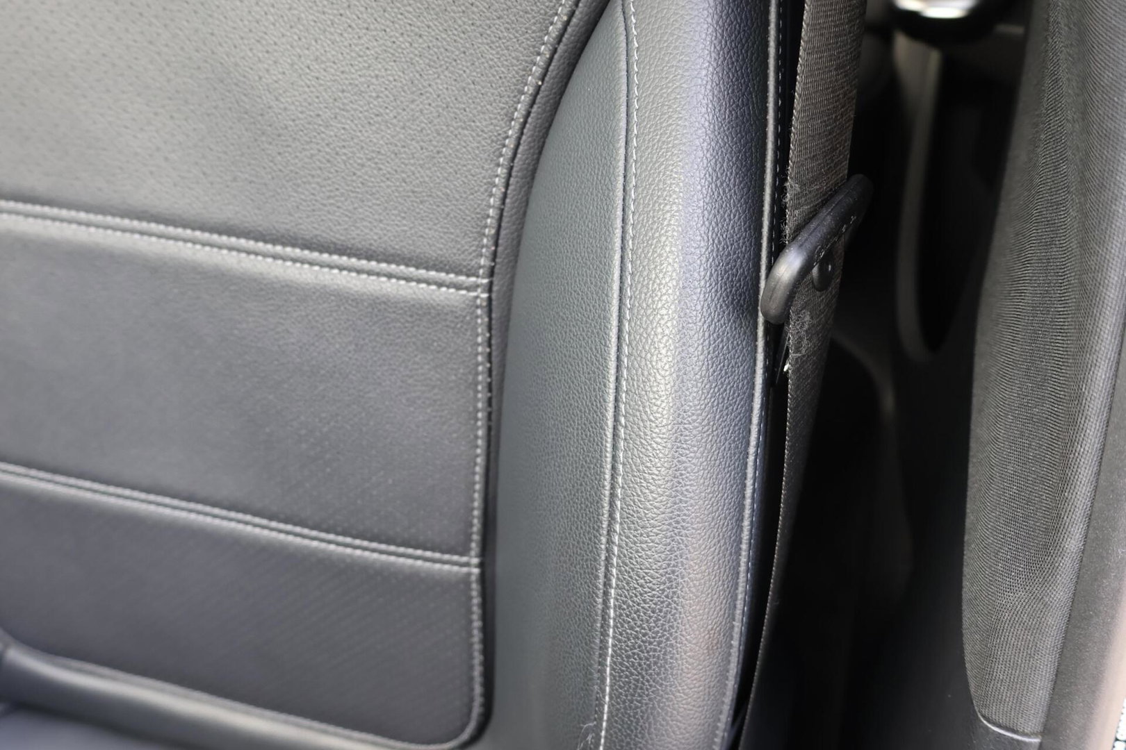 Mercedes-Benz C-Klasse Estate 220 d AMG Line / Panoramadak / Burmester Surround / Massage Stoelen / Night Pakket / Trekhaak Wegklapbaar