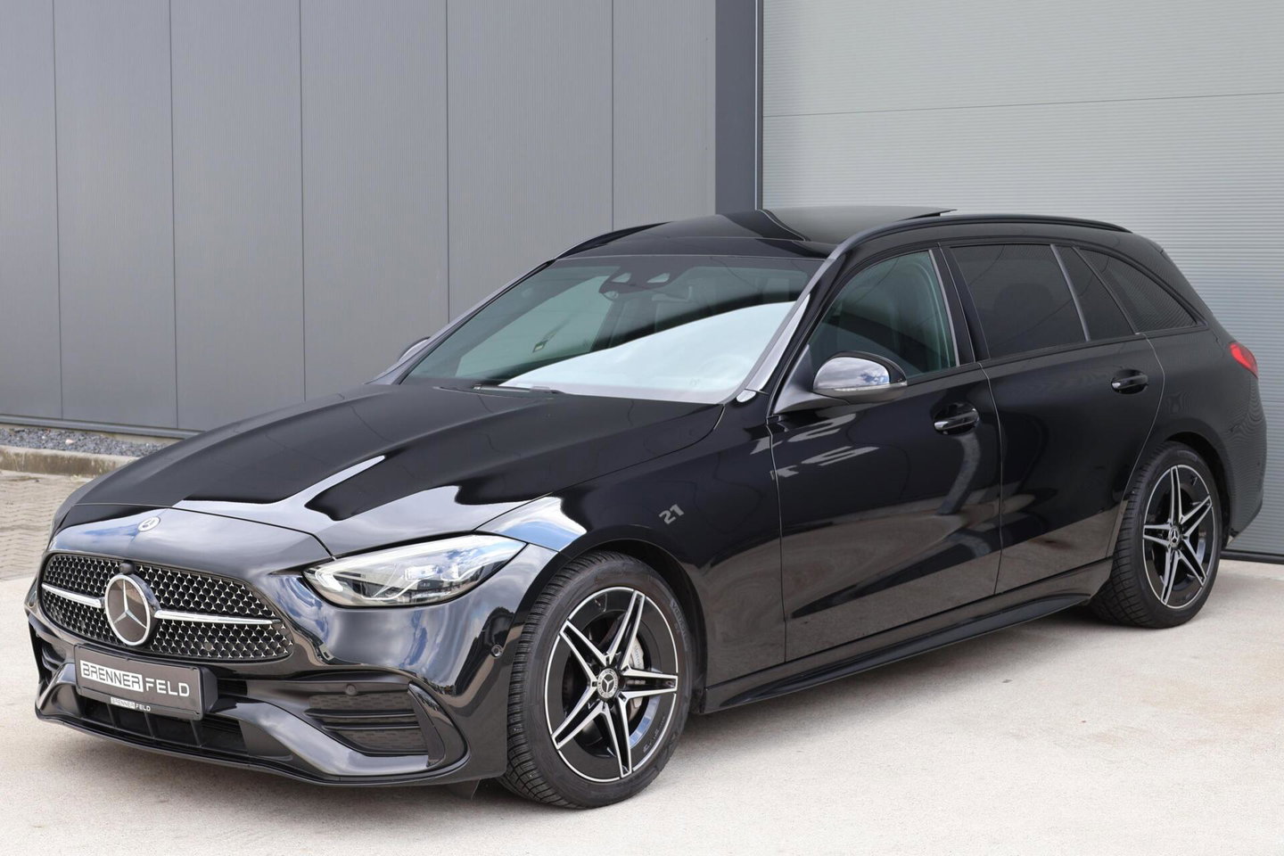 Mercedes-Benz C-Klasse Estate 220 d AMG Line / Panoramadak / Burmester Surround / Massage Stoelen / Night Pakket / Trekhaak Wegklapbaar