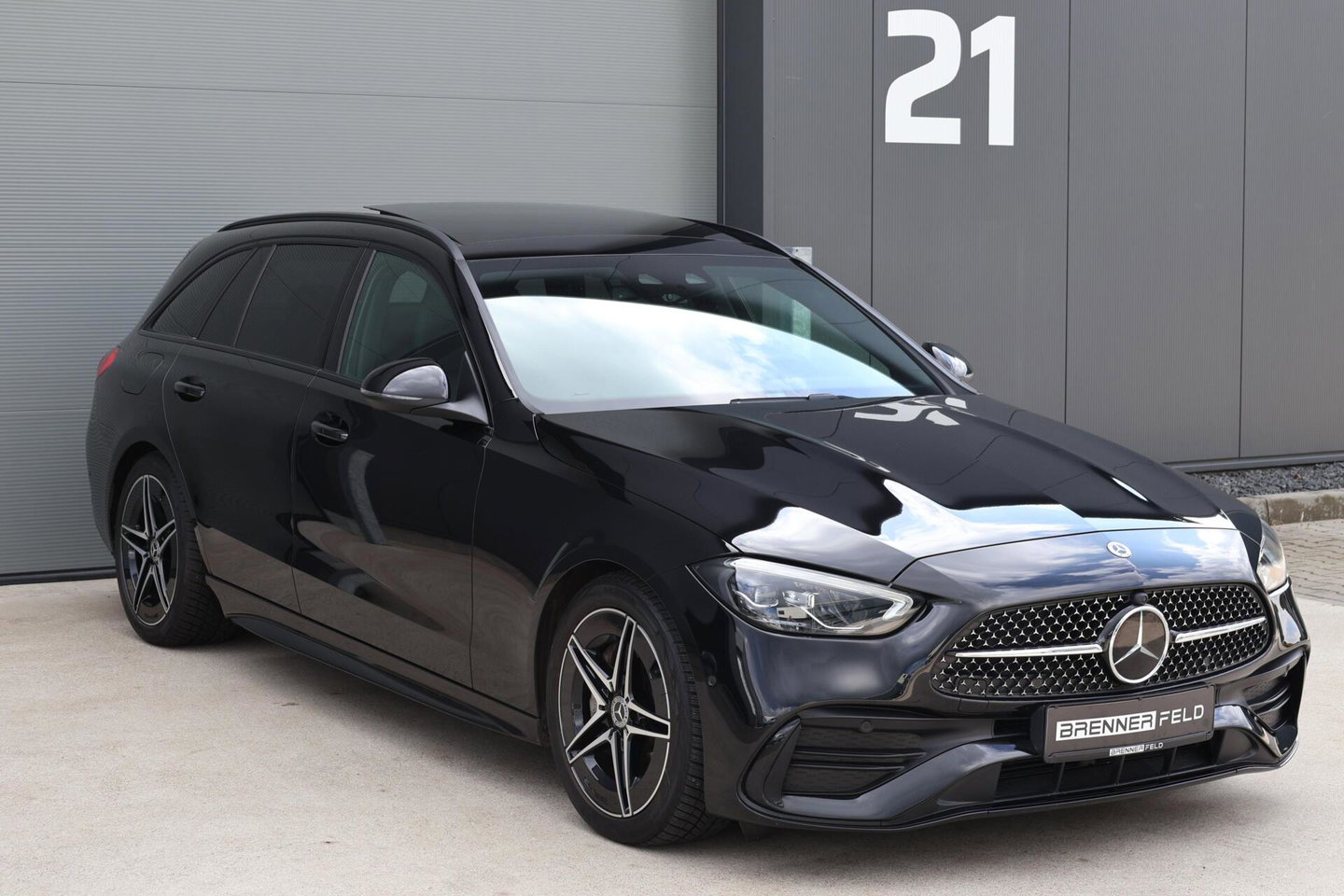 Mercedes-Benz C-Klasse Estate 220 d AMG Line / Panoramadak / Burmester Surround / Massage Stoelen / Night Pakket / Trekhaak Wegklapbaar