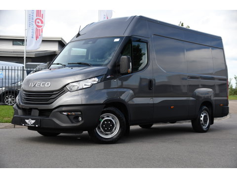 Iveco Daily 35S18 L2H2 PB Edition FACELIFT! Virtual, Adaptieve Cruise, Camera, Carplay, Automaat, 3500kg Trekhaak, Sensoren, 180pk, Multimedia, Uniek!