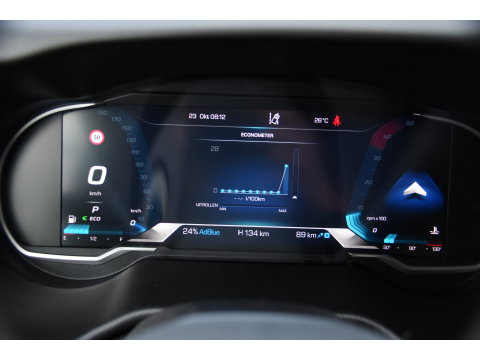 Iveco Daily 35S18 L2H2 PB Edition FACELIFT! Virtual, Adaptieve Cruise, Camera, Carplay, Automaat, 3500kg Trekhaak, Sensoren, 180pk, Multimedia, Uniek!