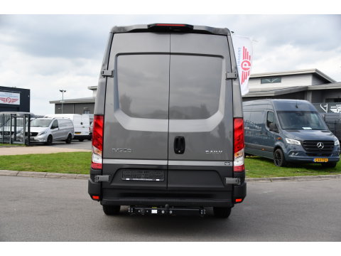 Iveco Daily 35S18 L2H2 PB Edition FACELIFT! Virtual, Adaptieve Cruise, Camera, Carplay, Automaat, 3500kg Trekhaak, Sensoren, 180pk, Multimedia, Uniek!