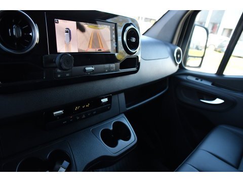 Mercedes-Benz Sprinter 319 1.9 CDI L2H2 RWD Black Edition Full Options! 360 Camera, Adaptieve Cruise, LED, Standkachel, Carplay, 190pk, Voorruit verwarming, Uniek!