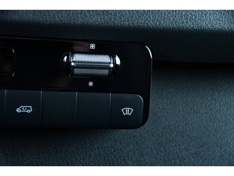 Mercedes-Benz Sprinter 319 1.9 CDI L2H2 RWD Black Edition Full Options! 360 Camera, Adaptieve Cruise, LED, Standkachel, Carplay, 190pk, Voorruit verwarming, Uniek!