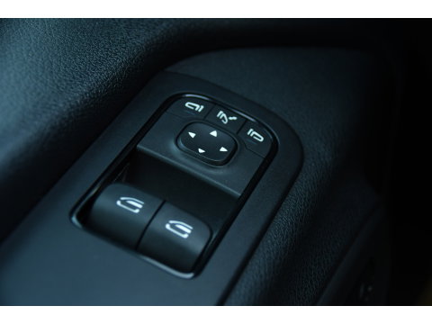 Mercedes-Benz Sprinter 319 1.9 CDI L2H2 RWD Black Edition Full Options! 360 Camera, Adaptieve Cruise, LED, Standkachel, Carplay, 190pk, Voorruit verwarming, Uniek!