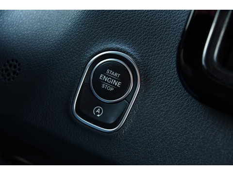 Mercedes-Benz Sprinter 319 1.9 CDI L2H2 RWD Black Edition Full Options! 360 Camera, Adaptieve Cruise, LED, Standkachel, Carplay, 190pk, Voorruit verwarming, Uniek!