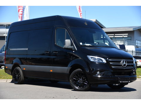 Mercedes-Benz Sprinter 319 1.9 CDI L2H2 RWD Black Edition Full Options! 360 Camera, Adaptieve Cruise, LED, Standkachel, Carplay, 190pk, Voorruit verwarming, Uniek!