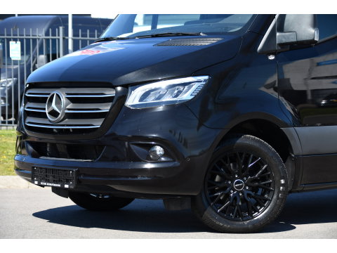Mercedes-Benz Sprinter 319 1.9 CDI L2H2 RWD Black Edition Full Options! 360 Camera, Adaptieve Cruise, LED, Standkachel, Carplay, 190pk, Voorruit verwarming, Uniek!