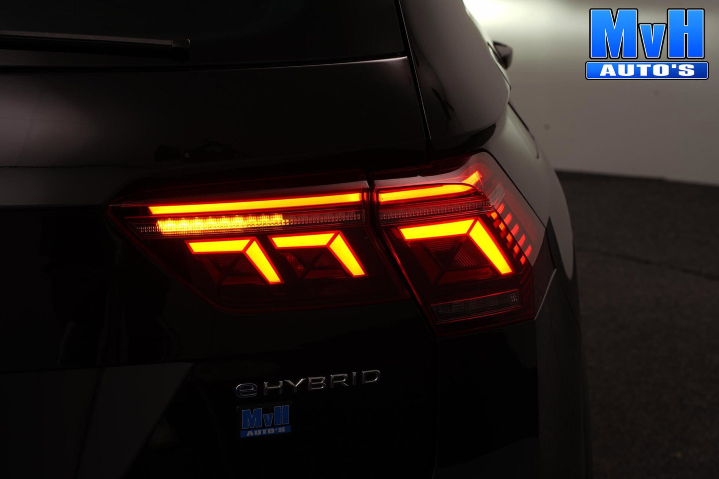 Volkswagen Tiguan 1.4 TSI PHEV R-Line|PANO|STOEL/STUUR.VERW